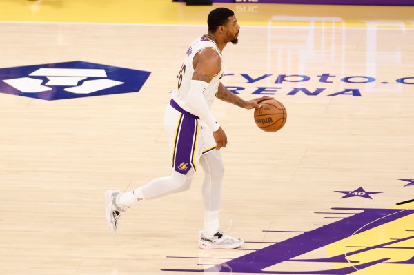 在线股票配资排名 斯玛特系列赛场均20.3分8.3助3.7断1.7帽 抢断+盖帽数领跑联盟